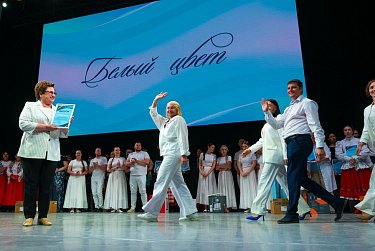 В Оренбурге наградили лучших артистов в белых халатах
